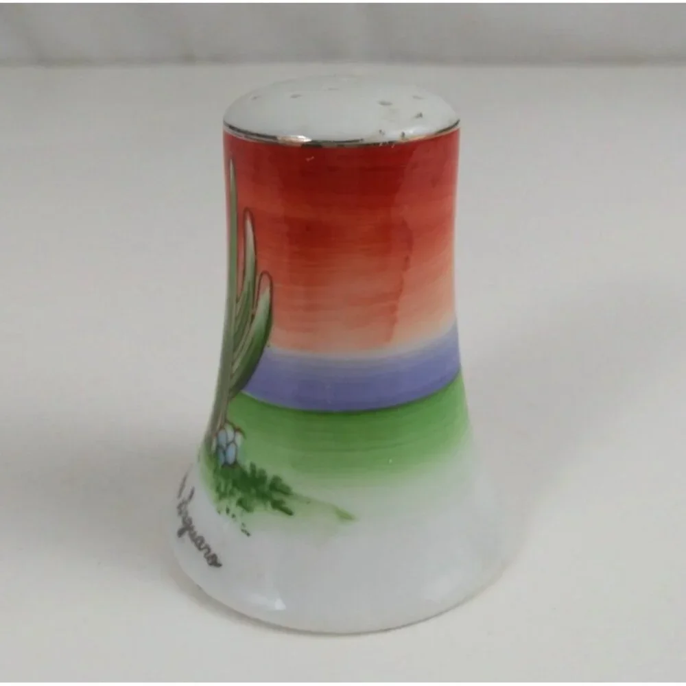 Vintage Saguaro Southwestern Arizona Souvenir Salt & Pepper Shakers - Picture 11 of 13